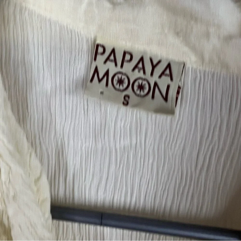 Papaya Moon tank top button up long style embroidered Cream Textured Blouse